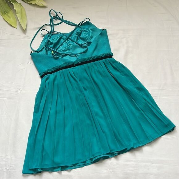 ⭐️bcbg Generation Atlantis Dress⭐️ - Picture 9 of 11